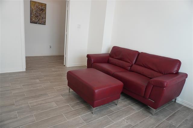 Building Photo - 2046 Hollow Creek Trail