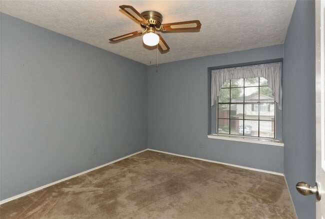 Building Photo - 16410 Salinas Ln