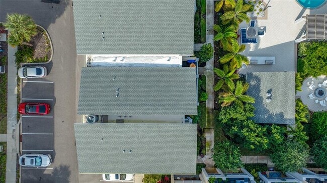 Building Photo - 1171 25th Ln N
