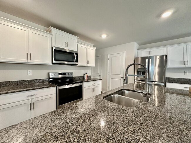 Building Photo - 1339 Mifflin Ln