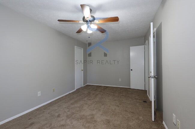 Building Photo - Move in before October 15th and get a $250...