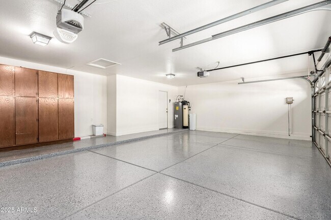 Building Photo - 1517 W Islandia Dr