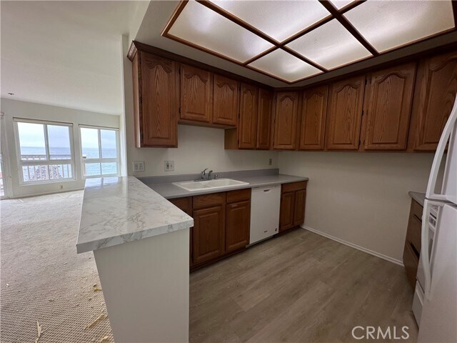 Building Photo - 625 Esplanade