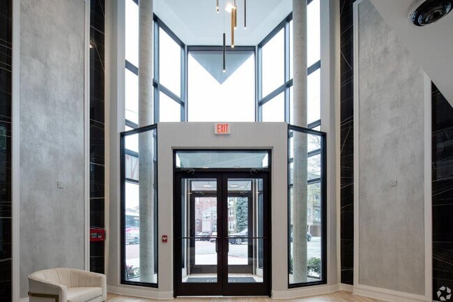 Building Photo - 6025 BLVD