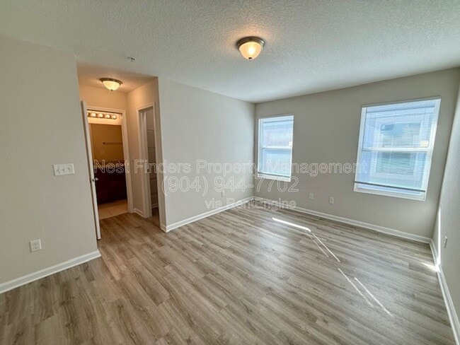 Building Photo - 9121 Western Way