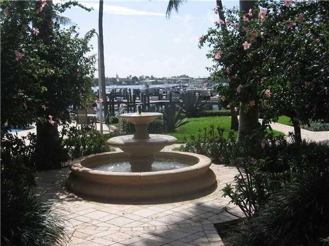 Building Photo - 110 Yacht Club Way