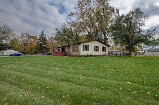 Building Photo - 51 Larry Dr