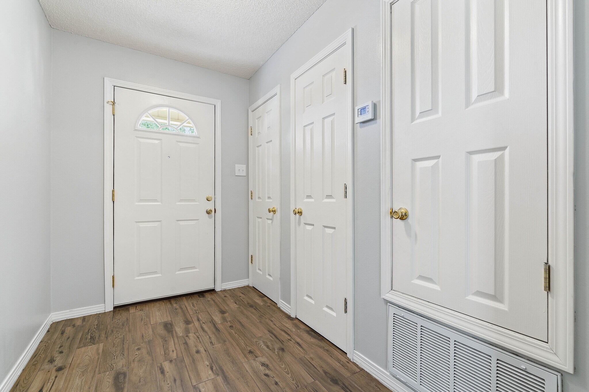 Building Photo - 6355 Burnham Wood Pl