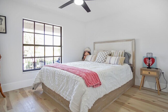 Building Photo - Ranch on 6 Acres