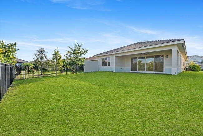 Building Photo - 1346 Harvester Xing