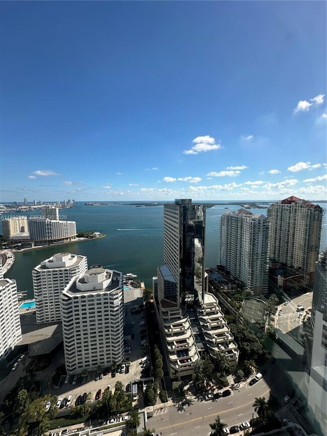 Building Photo - 951 Brickell Ave