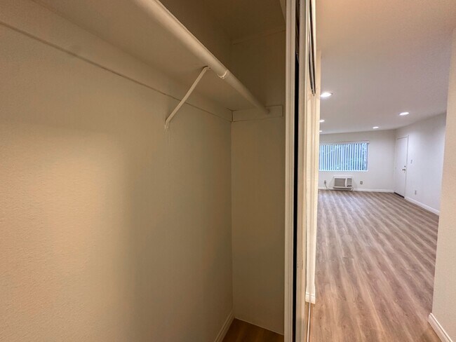 Building Photo - 10140 Mountair Ave