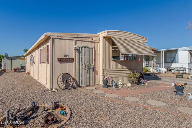 Building Photo - 2650 W Union Hills Dr
