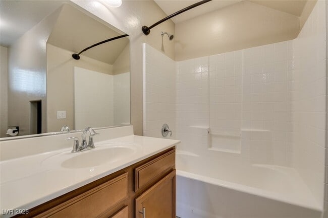 Building Photo - 1525 Spiced Wine Ave