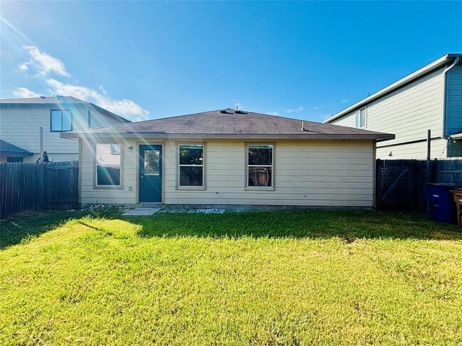 Building Photo - 7424 Cayenne Ln