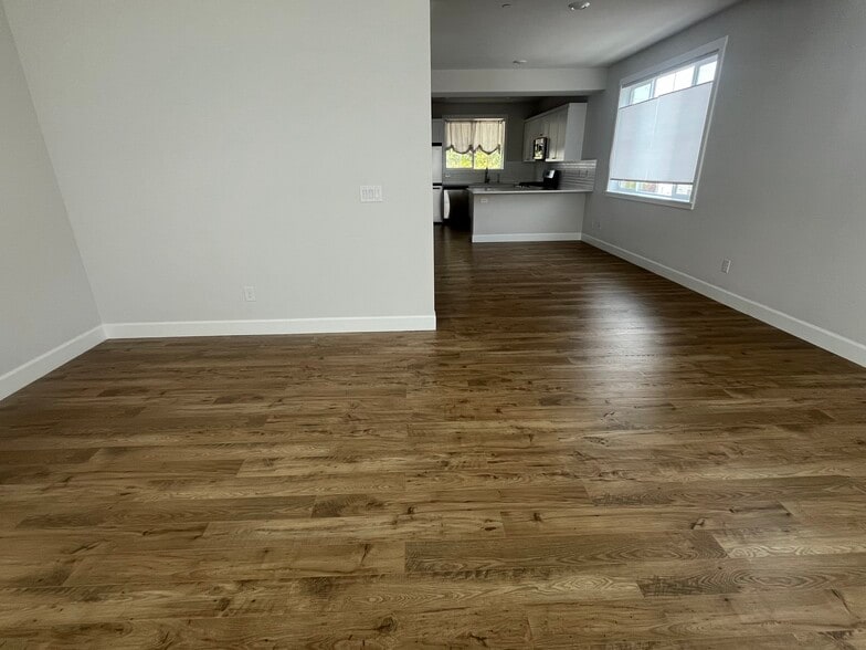 Building Photo - 17009 SW Friendly Ln