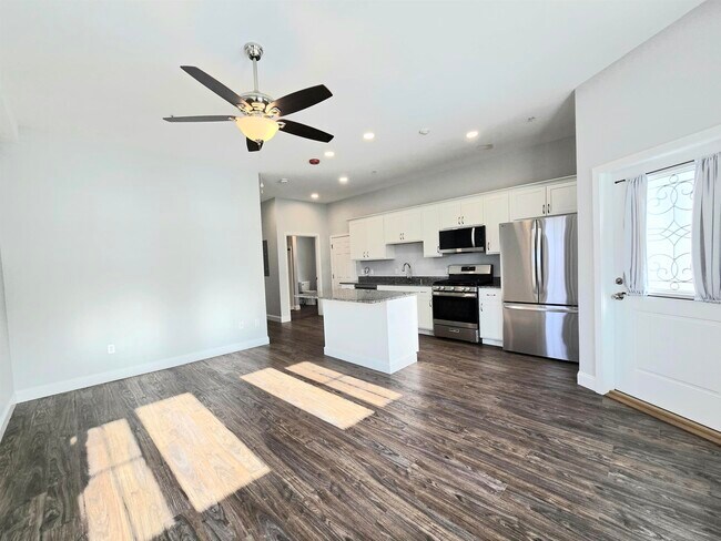 Building Photo - 2 Railroad Ave