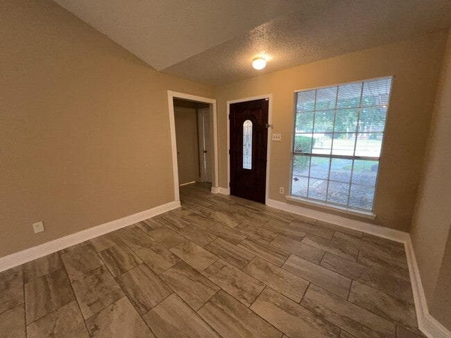 Building Photo - 7702 Tierra Verde Dr