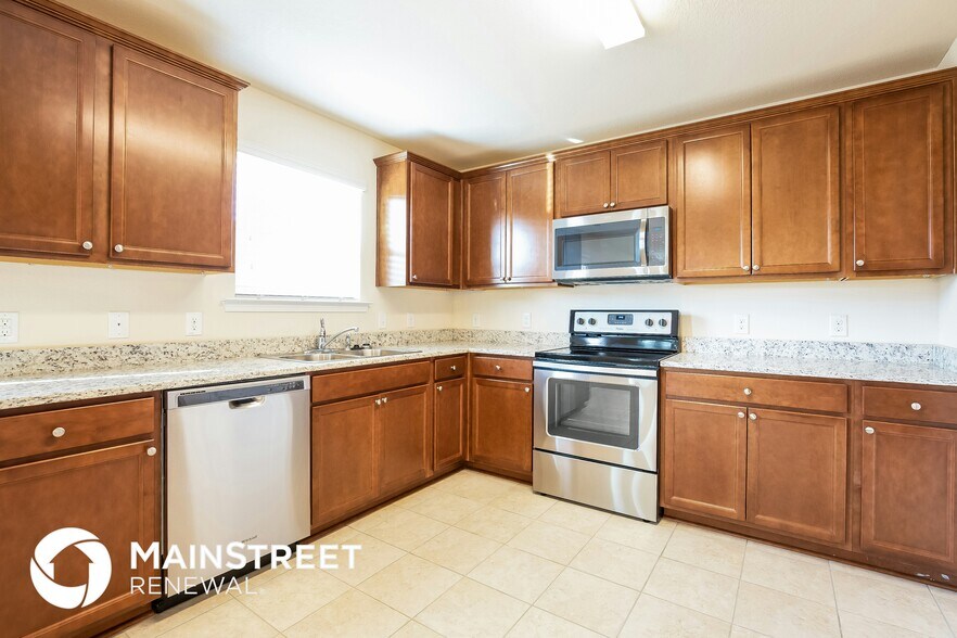 Building Photo - 3213 Dizzy Dean Dr