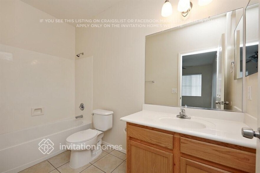Building Photo - 7330 W Sophie Ln