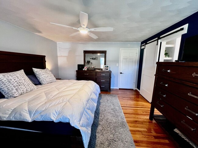 Building Photo - Beautiful All-Brick Ranch in the Heart of Kings Grant!