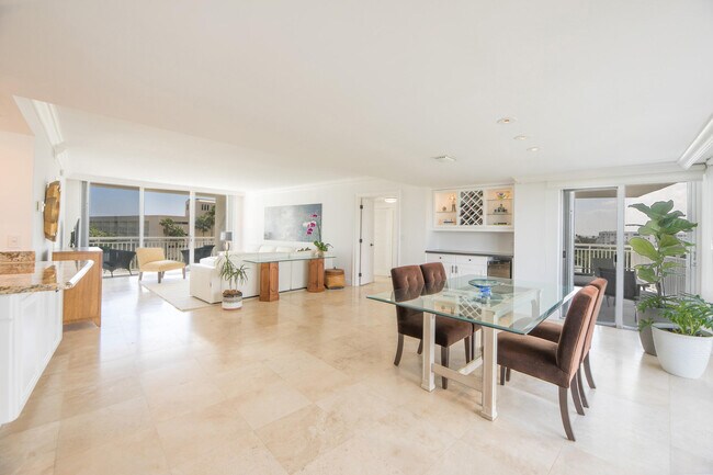 Building Photo - 2780 S Ocean Blvd