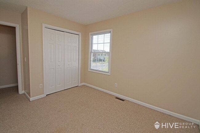 Building Photo - 1041 Oriole Ln