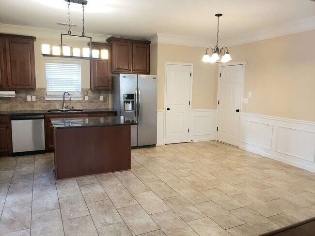 Building Photo - 1112 Grove Landing Ln