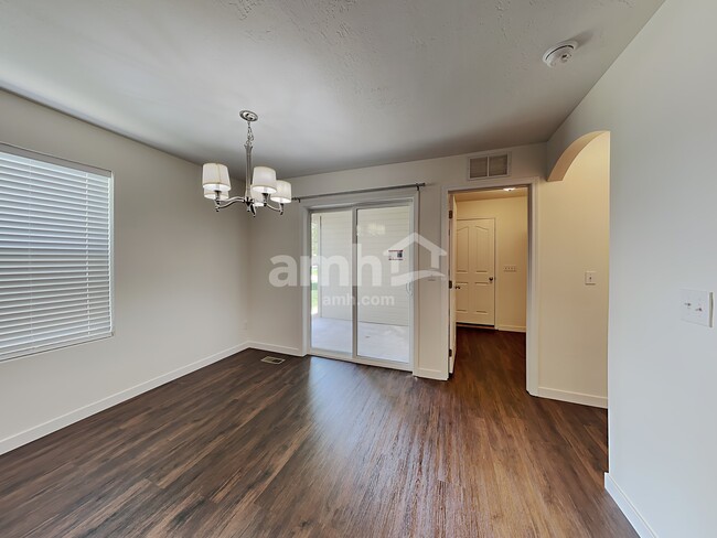 Building Photo - 9963 W Rustica St