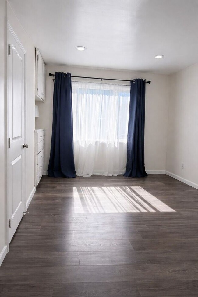 Building Photo - Finally A Home that Adapts to Your Lifestyle