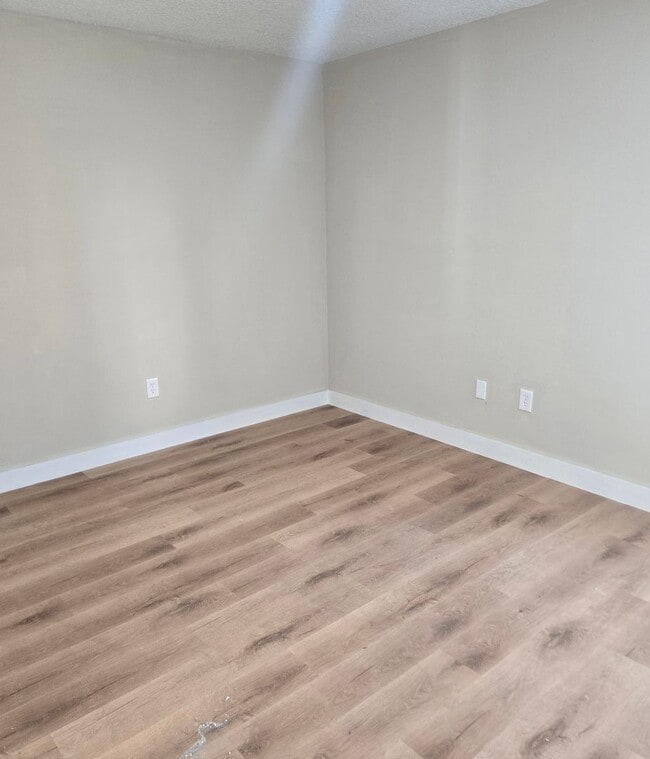 Building Photo - Charming and Newly Renovated 3BR 2BA Home in Jacksonville