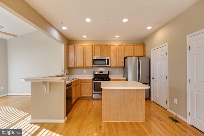 Building Photo - 7543 Maidenhead Dr