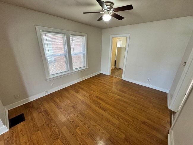 Building Photo - W. Collins Ct., 210 1/2