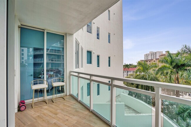 Building Photo - 3000 NE 188th St