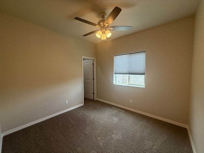 Building Photo - New Build 3 Bedroom 2 Bathroom
