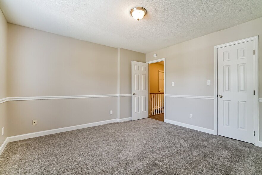 Building Photo - 102 Westwood Pl
