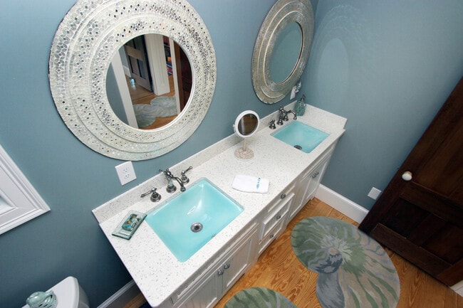 Building Photo - 351 Barlows Landing Rd