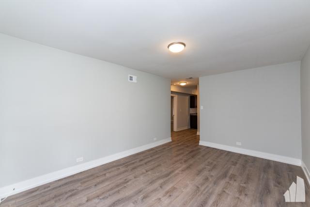 Building Photo - 1 bedroom in Evanston IL 60202