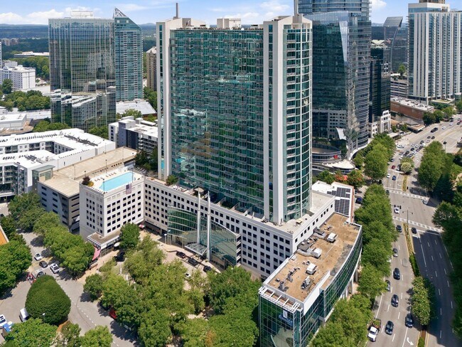 Building Photo - One bedroom condo located in heart of Buckhead!