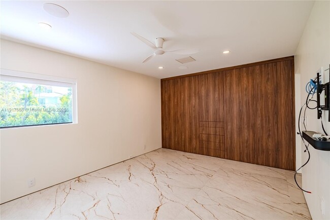 Building Photo - 3711 Battersea Rd