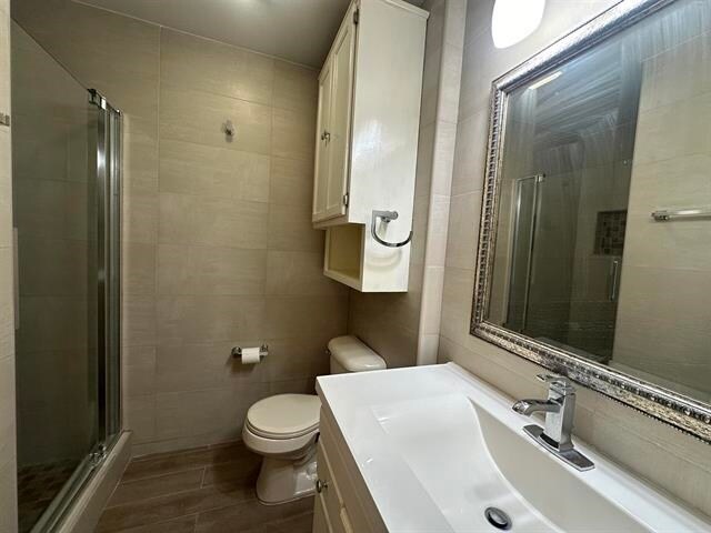 Building Photo - 201 Martingale