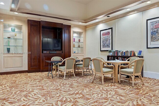 Building Photo - 16445 Collins Ave