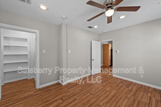 Building Photo - 3772 W 6th St