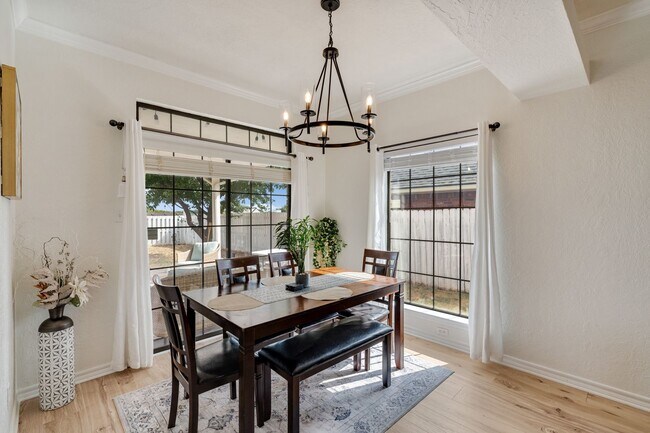 Building Photo - Beautiful 3-Bedroom home!
