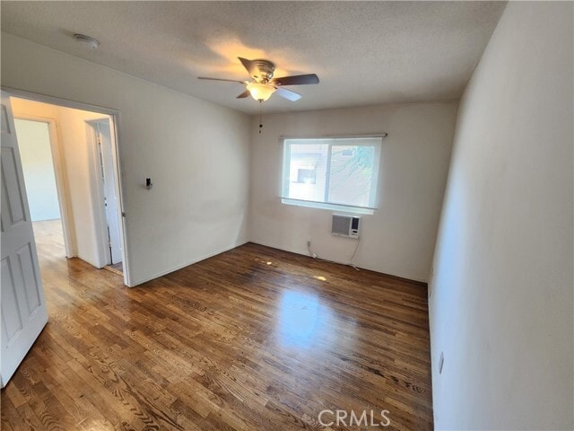 Building Photo - 14229 Moorpark St