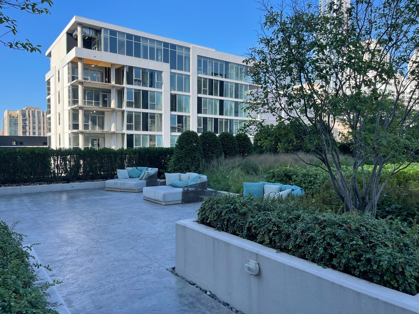 Building Photo - 680 N Lake Shore Dr