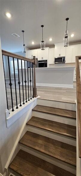 Building Photo - 400 Elise Wy