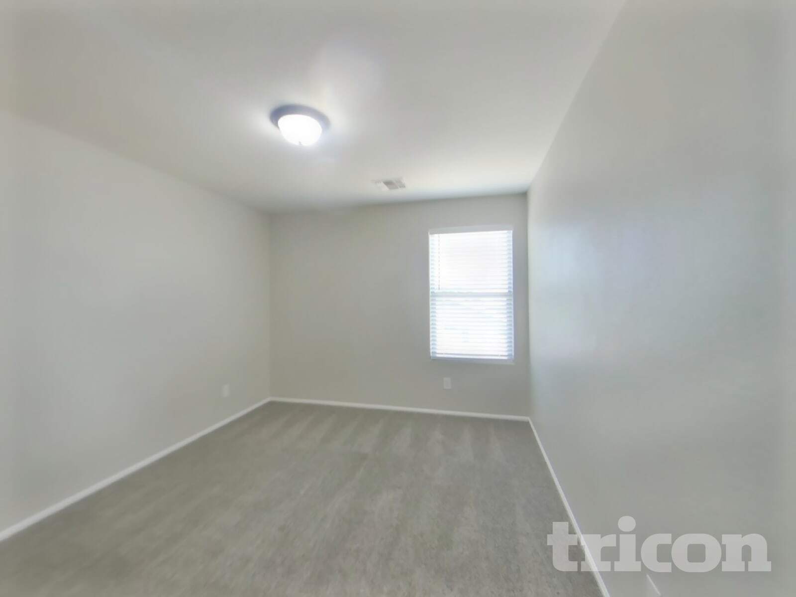 Building Photo - 930 W Mesquite Tree Ln