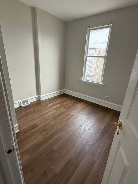 Building Photo - 3435 Tilton St