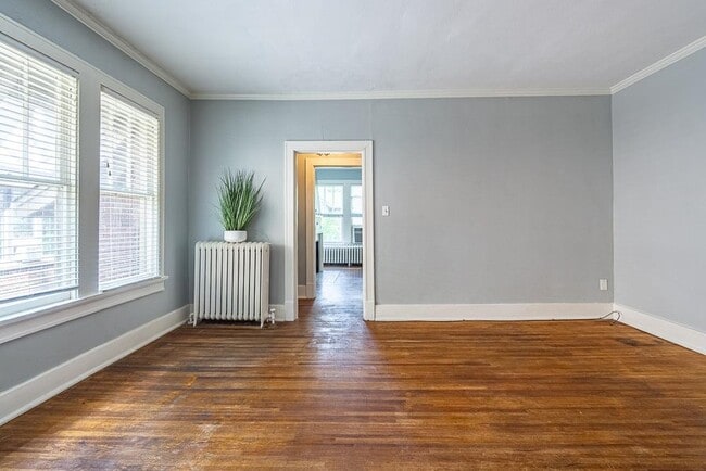 Building Photo - 343 N McLean Blvd